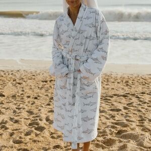 Finatics ‘Seas The Day’ Shark Print Bathrobe